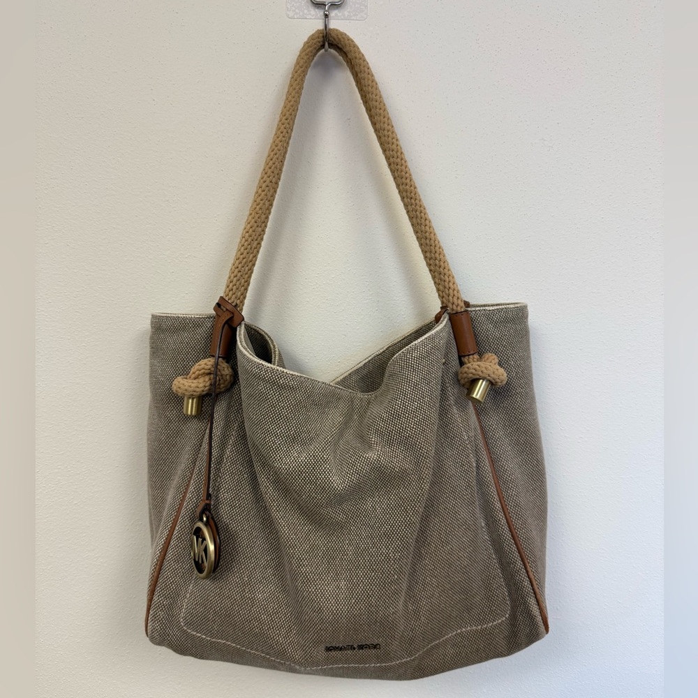 Michael Kors Isla Canvas Tan Shoulder Tote Bag Minimalist Neutral Streetwear